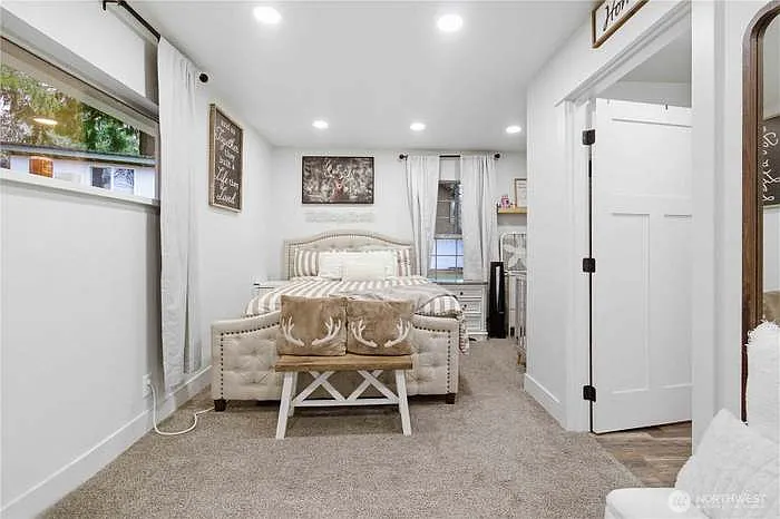2405 Sunrise St — Photo 12