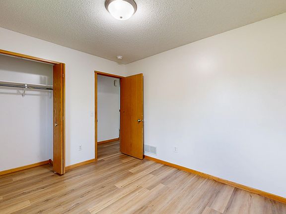 3rd image of 7627 Woodlawn Dr