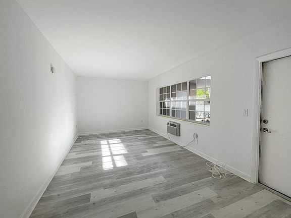 3rd image of 6565 Santona St #3B