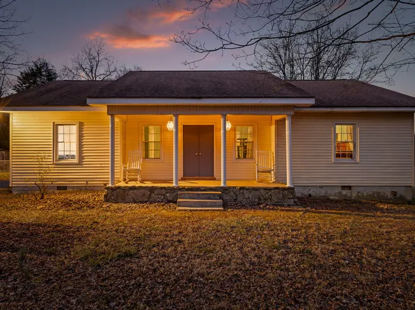 1752 E Boy Scout Rd, Hixson, TN 37343