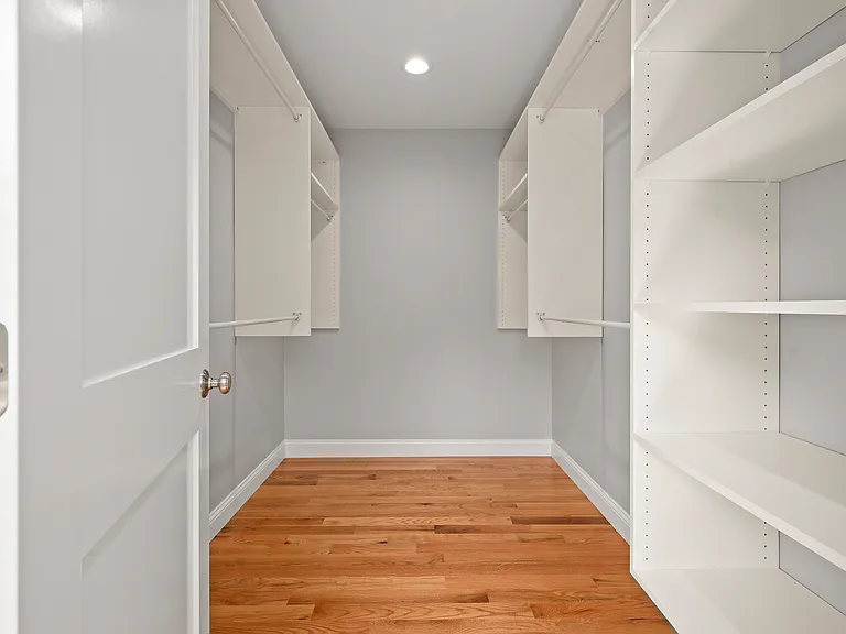 585 Lowell St — Photo 27