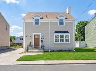 212 Leah St, Providence, RI 02908