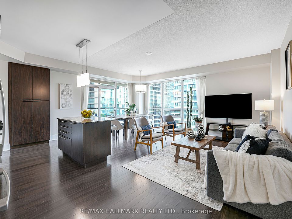 1st image of 70 Roehampton Ave #1621