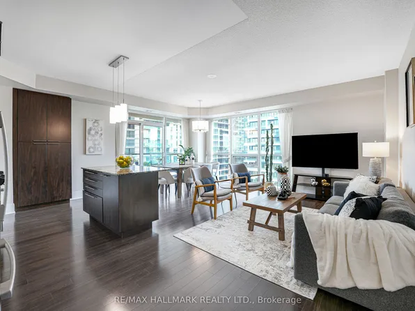 70 Roehampton Ave, Toronto, ON