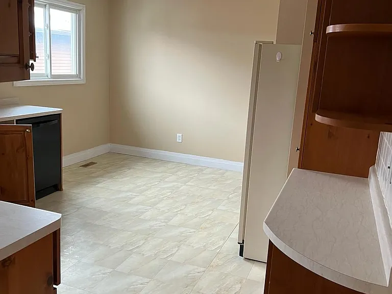 15 Steven St #MAIN — Photo 3