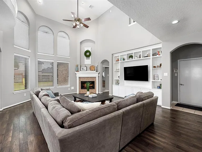 10822 Cornwall Ln — Photo 18