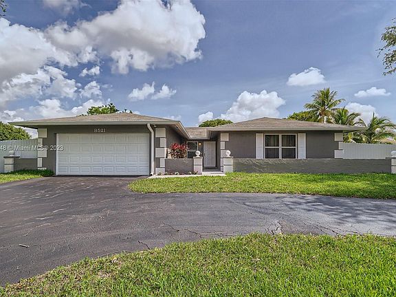 3rd image of 8521 SW 180th St