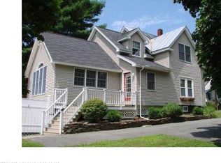 16 Oakland St, Waterville, ME 04901