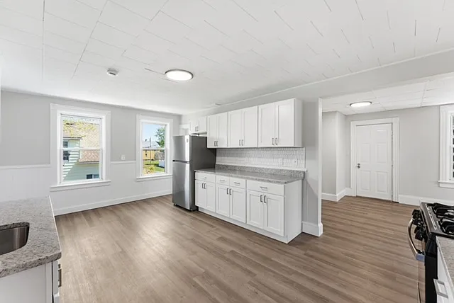 12 Hanover St #2 — Photo 4