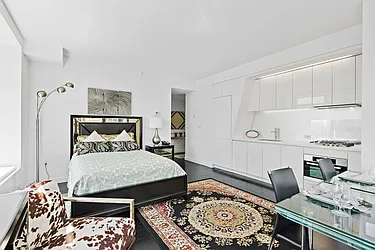 Rented by Nest Seekers International