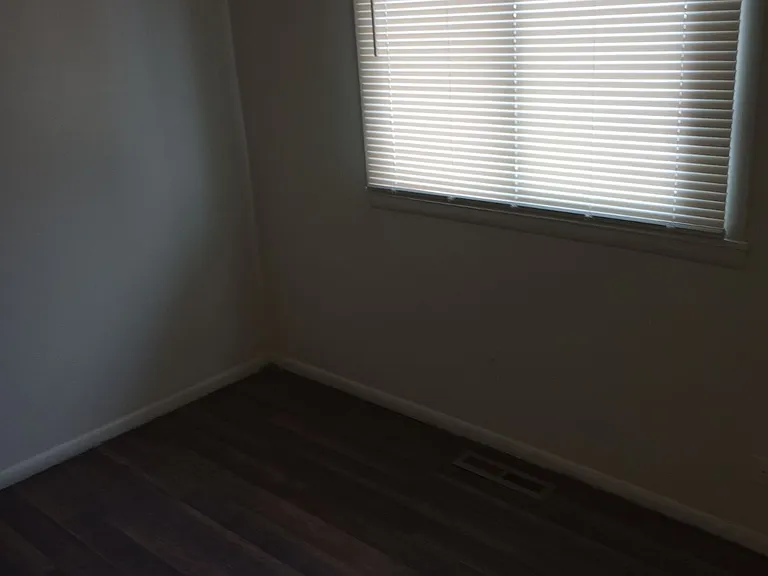 758 N Linden Ave — Photo 8