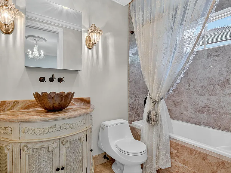 377 E Coconut Palm Rd — Photo 36