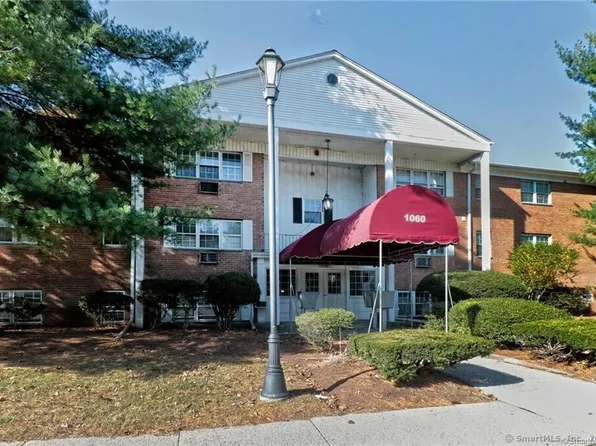 1060 New Haven Avenue APT 14, Milford, CT 06460