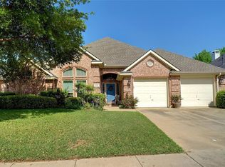 2105 Oakcrest Ct, Corinth, TX 76210