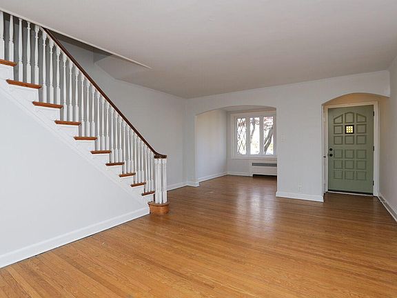 5th image of 5732 Woodbine Ave