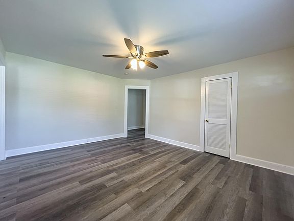 4th image of 3130 Luther St