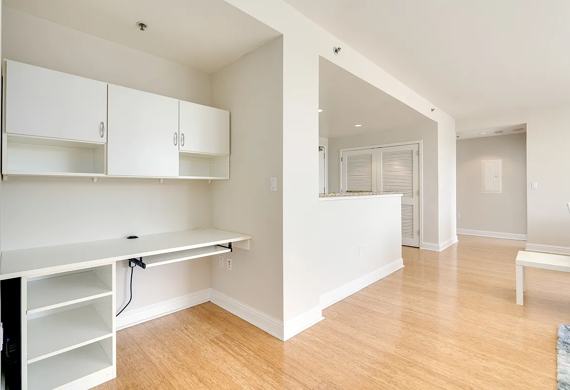 2 bed, 1231 sqft, $6,400 — Photo 4