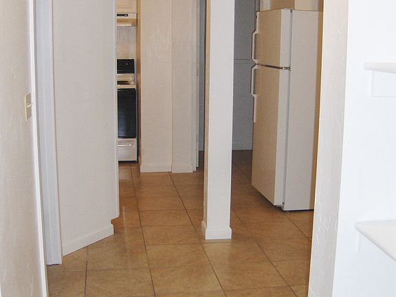 5th image of 211 W Cherry St