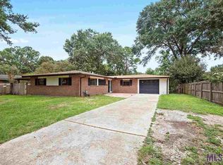 10425 Cedarlane Dr, Baton Rouge, LA 70816