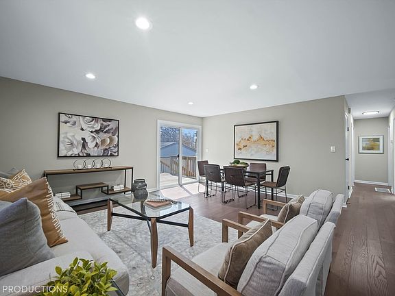4th image of 127 Windsor Ln
