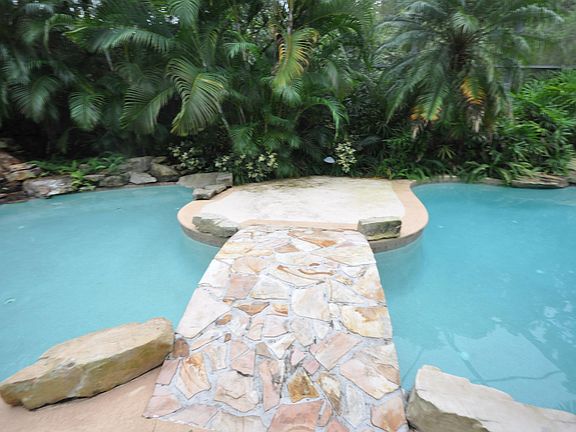 3rd image of 7624 San Remo Pl