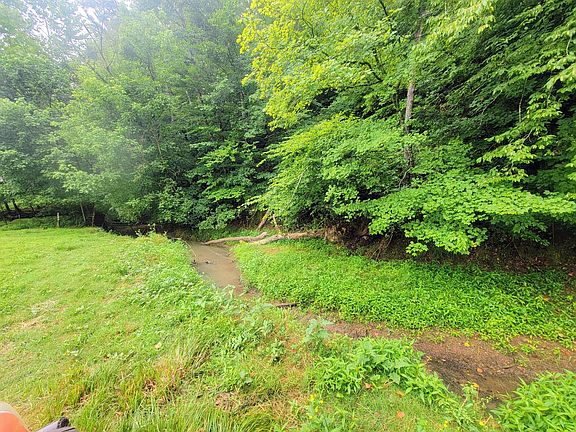 3rd image of 6038 Benton Pike NE