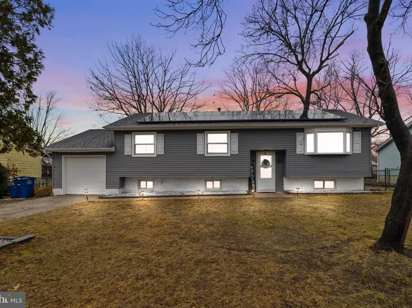 21 Railroad St, Browns Mills, NJ 08015