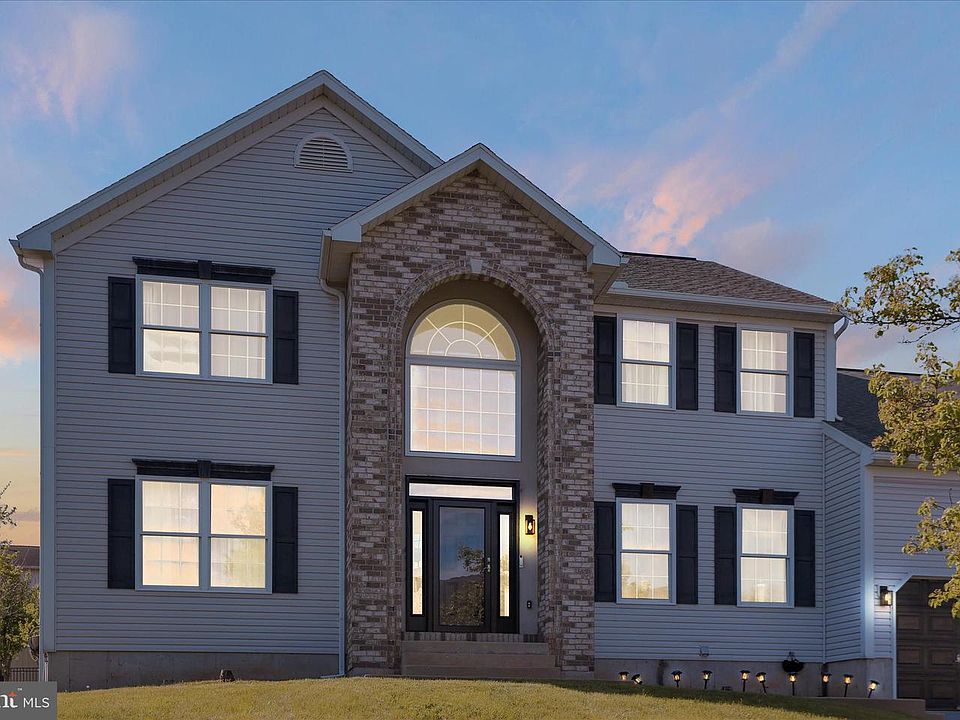 1st image of 36 Hayden Cir
