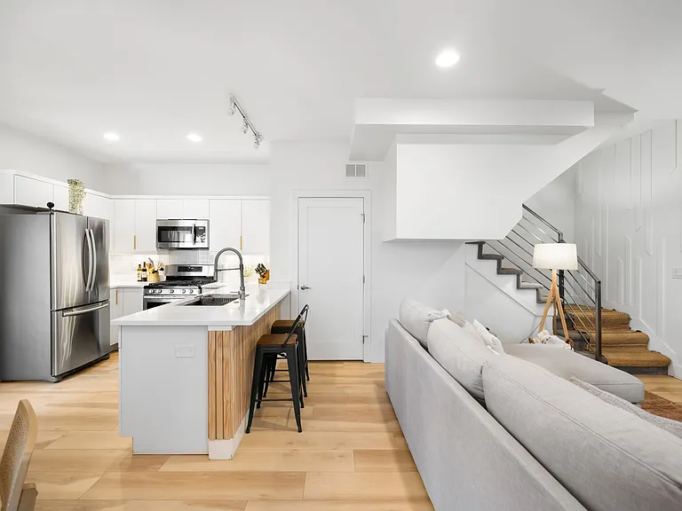 1273 Xavier St — Photo 7