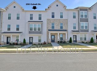 250 Cobalt Dr, Fayetteville, GA 30214