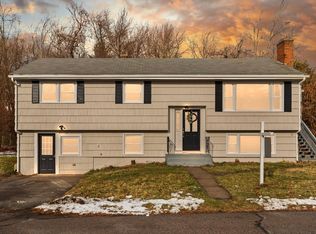 8 Maple Ln, Millbury, MA 01527