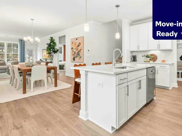 151 Briarwood Ln, Advance, NC 27006