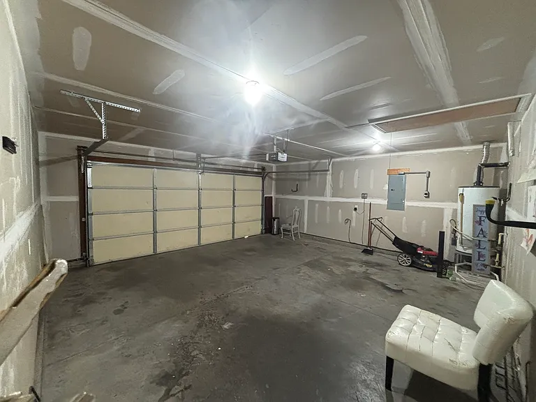 644 Grover Dr — Photo 6