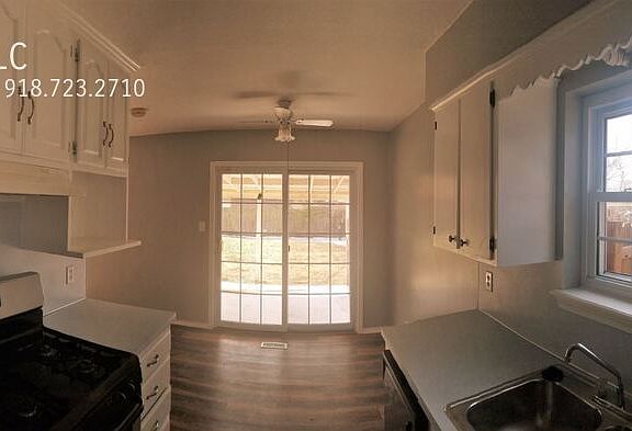 2nd image of 16416 E 1st Pl