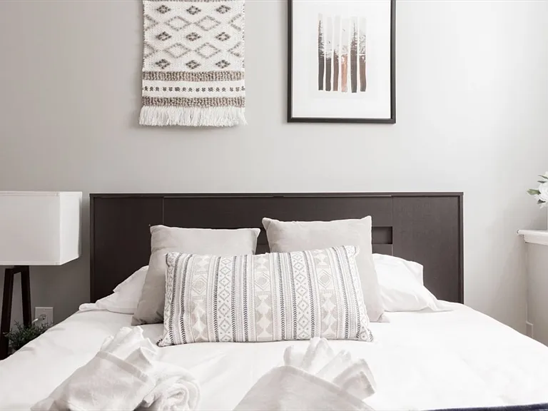7 Story St #1B — Photo 3