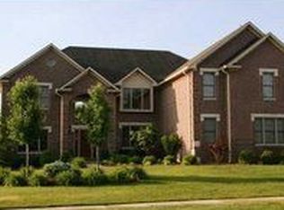 4677 Waters Edge Way, Greenwood, IN