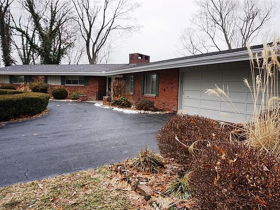 View of the Missouri River and the bluffs of St. Charles County. You can see for miles!!