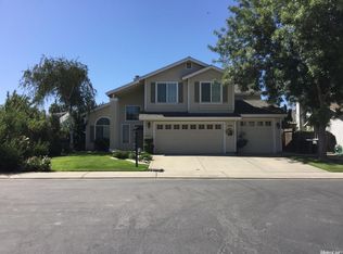 1555 Ullrey Ave, Escalon, CA 95320