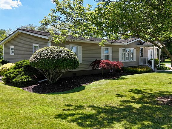 4th image of 124 Proxmire Dr