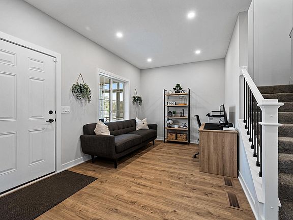 5th image of 4148 226th Ln NE