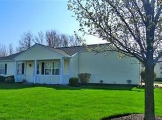 6805 Farmingdale Ln, Mentor, OH 44060