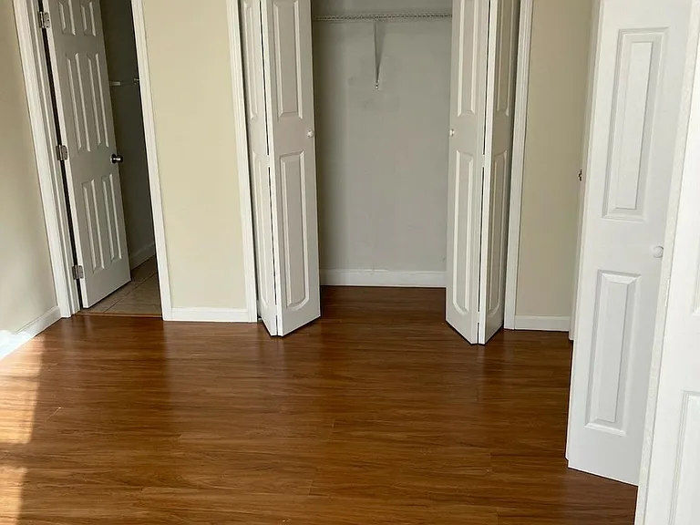 1410 W Holden Ave — Photo 9