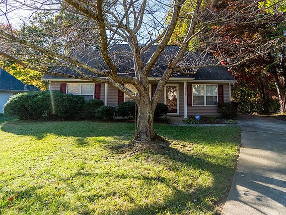 3rd image of 3923 Woodberry Lake Dr