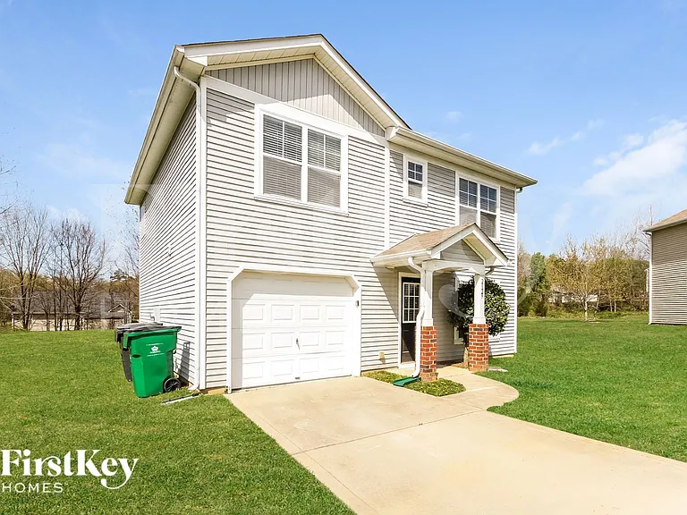 2129 Sebastiani Dr — Photo 2
