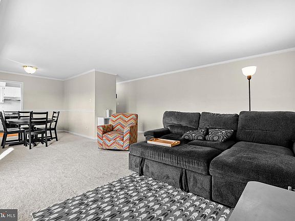 2nd image of 10631 Montrose Ave APT 102