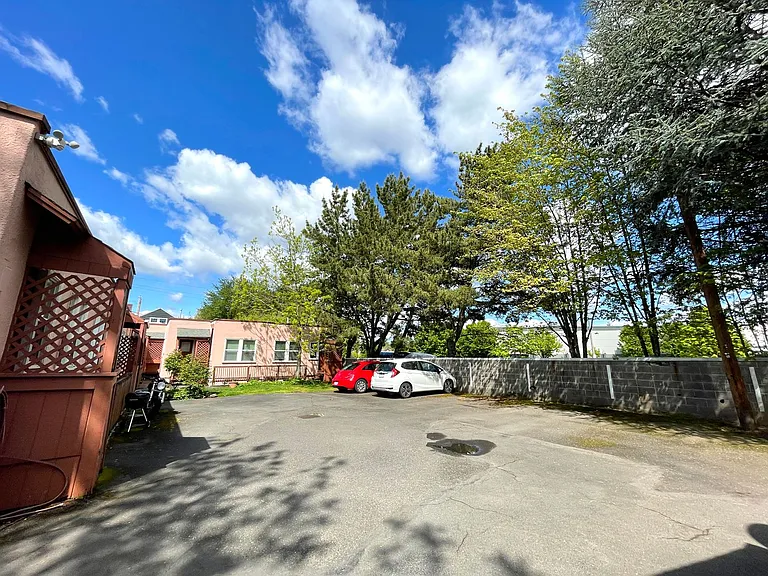 1336 NE 28th Ave — Photo 15