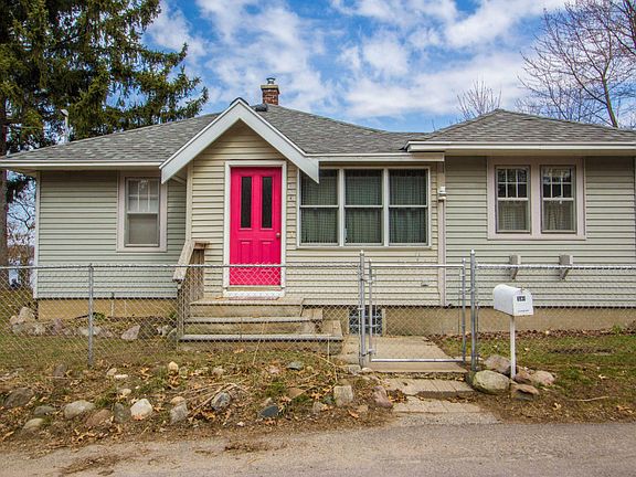 2nd image of 6936 Kitson Dr NE