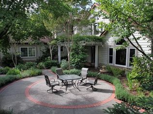 12 Brookside Ct, Novato, CA 94947