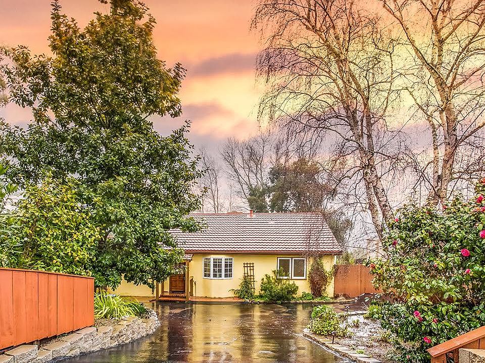 1st image of 230 El Sereno Dr
