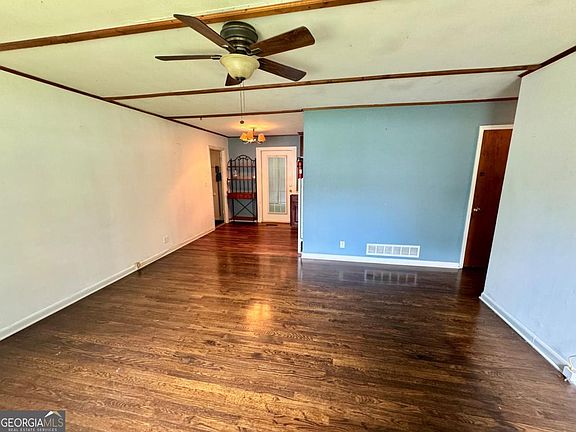 4th image of 728 Rosalyn Dr
